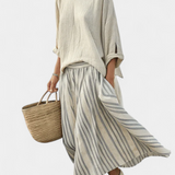 Цялостен комплект Daisy с Oversize тениска и midi пола с райета от лен и бамбук за елегантен и удобен стил