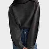 Неда - Елегантна поло блуза