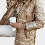 Габриела - Елегантно зимно палто с качулка и подплата